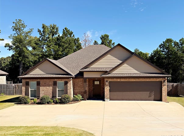 347 Tallahatchie Drive, Wetumpka, AL 36093
