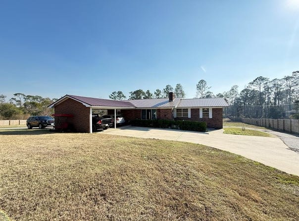 1802 Hwy 32 E, Douglas, GA 31535