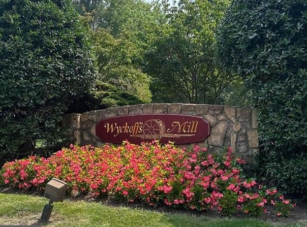 23 POWELL COURT, HIGHTSTOWN, NJ 08520