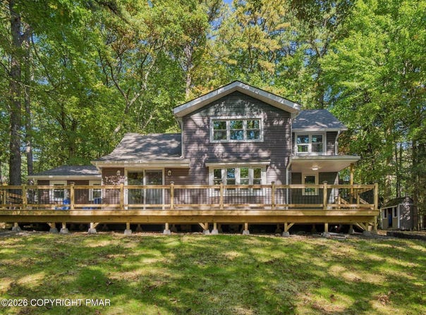 316 Goldfinch Place, Mount Pocono, PA 18344