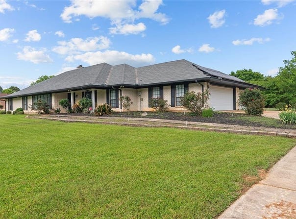 7393 Waterwood Drive, Greenwood, LA 71033
