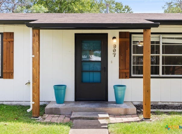 907 Apple Street, Fredericksburg, TX 78624