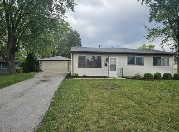120 GROW Lane, Streamwood, IL 60107