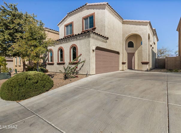 8889 E Abrams Loop, Tucson, AZ 85710
