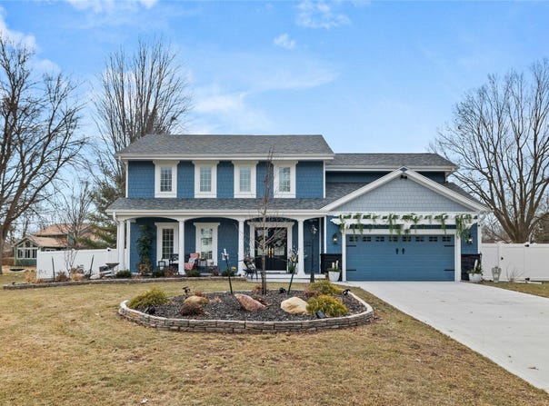 6512 N Winwood Drive, Johnston, IA 50131