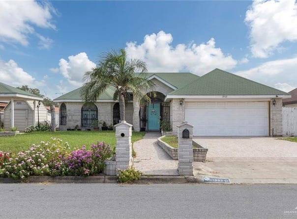 1903 E Bugambilia Avenue, Hidalgo, TX 78557