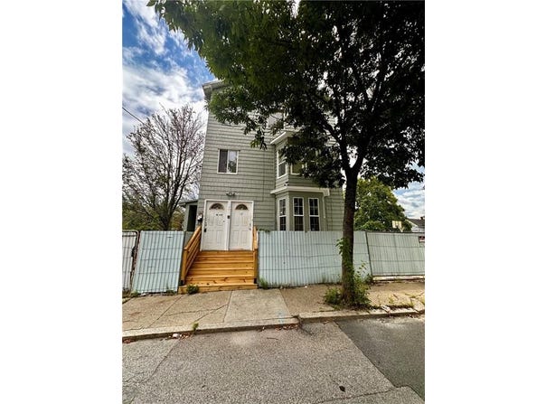 13 Esten Street, Providence, RI 02908