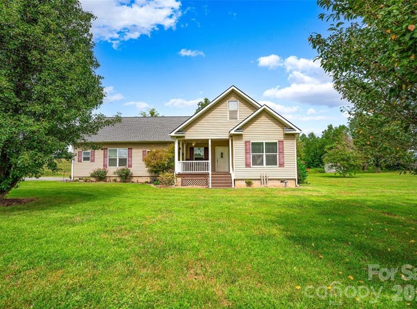 326 Dowell Road, Olin, NC 28660