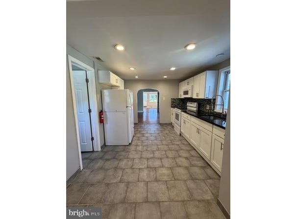 1145 HESSIAN, WEST DEPTFORD, NJ 08093