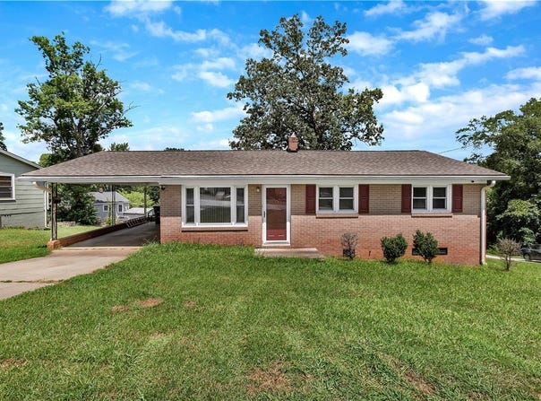 704 W Grady Street, Seneca, SC 29678