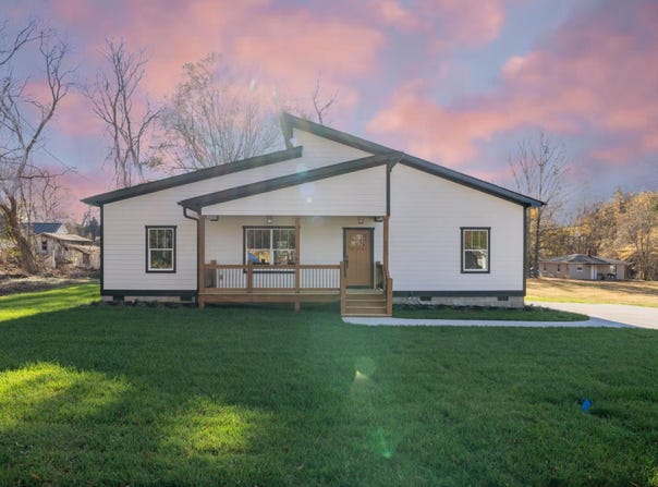 225 Cedar Street, Woodruff, SC 29388