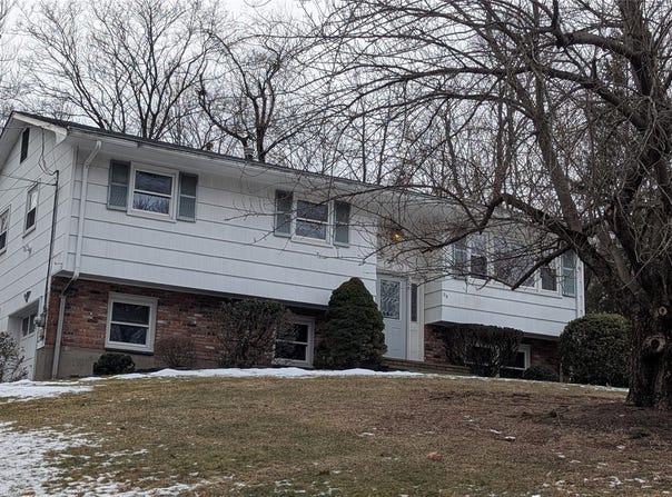 28 Montclair Avenue, Monsey, NY 10952