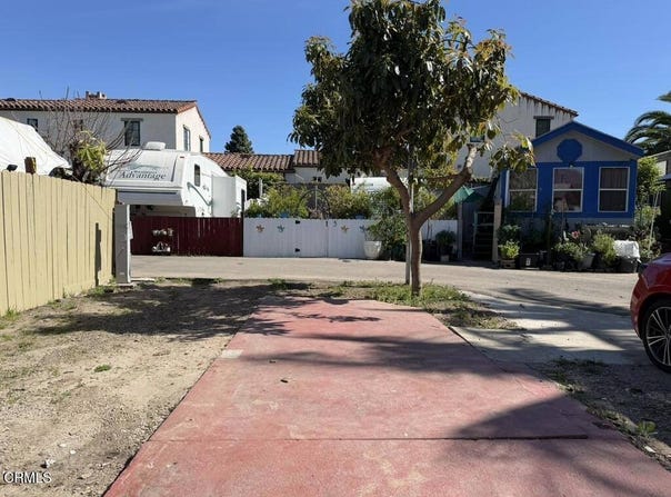 4725 9th Street, Carpinteria, CA 93013