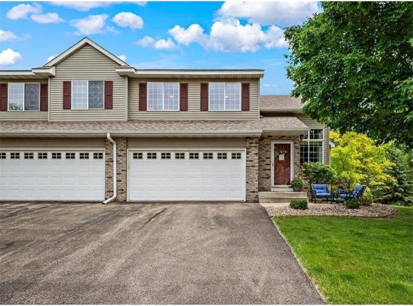 13476 Settlers Ridge Lane, Burnsville, MN 55337
