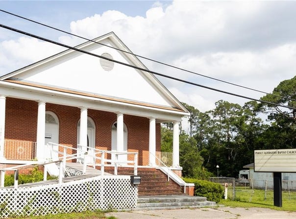 14145 Wintzell Avenue S, Bayou La Batre, AL 36509