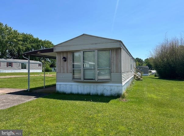 12 ROSE AVENUE, MIDDLETOWN, PA 17057