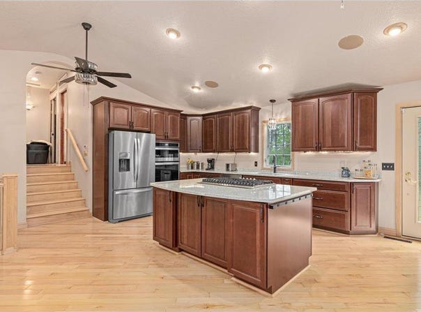 4480 253rd Avenue NW, Isanti, MN 55040