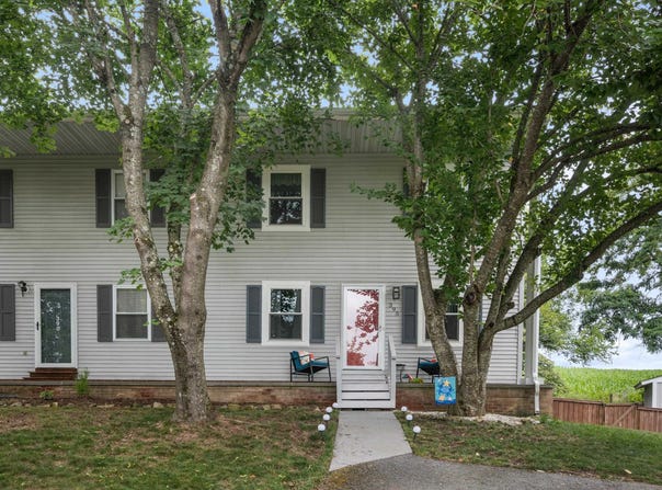 395 Warren Street, Christiansburg, VA 24073