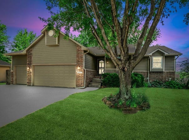 2517 N Covington Cir., Wichita, KS 67205-2016