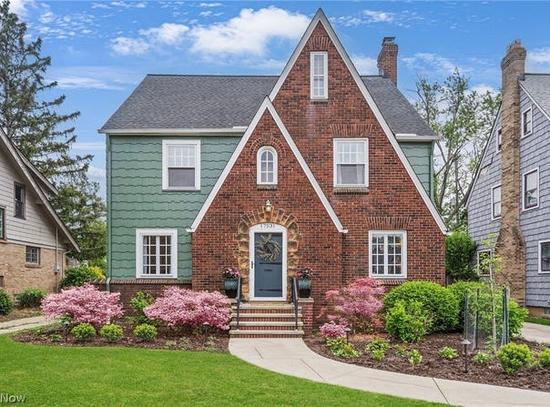 17531 Daleview Drive, Lakewood, OH 44107