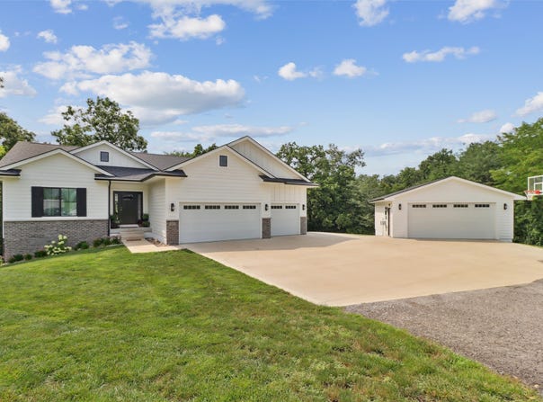 24261 Trail Ridge Court, Adel, IA 50003