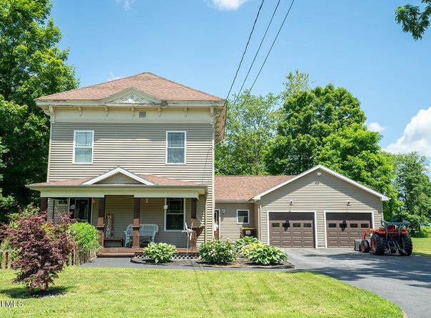 77 Spring Street, Cambridge, NY 12816
