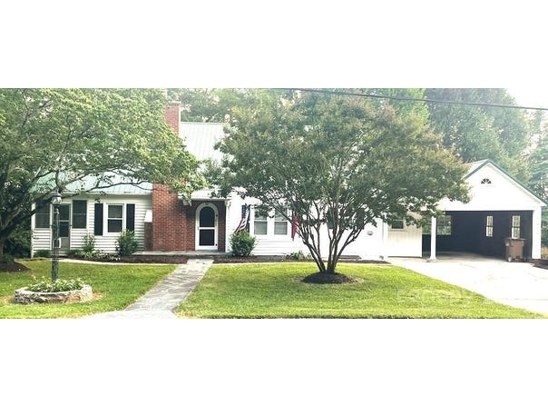 423 N Cedar Street, Lincolnton, NC 28092