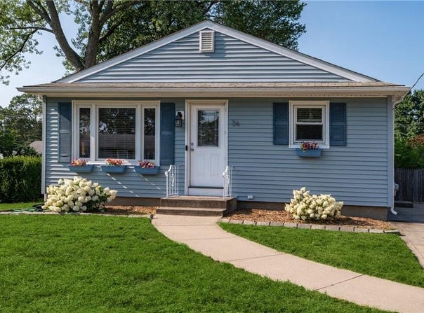 34 Dearborn Drive, East Providence, RI 02915