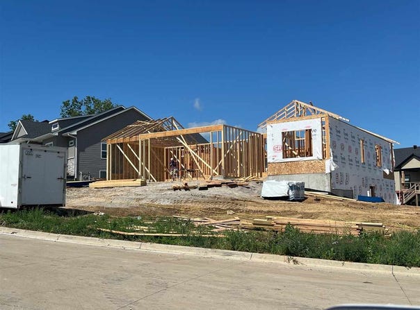1417 Legend Dr, Tiffin, IA 52340
