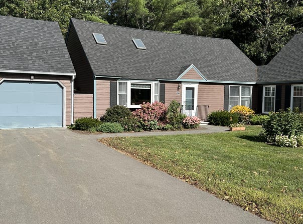 37 Cortland Circle, Bangor, ME 04401