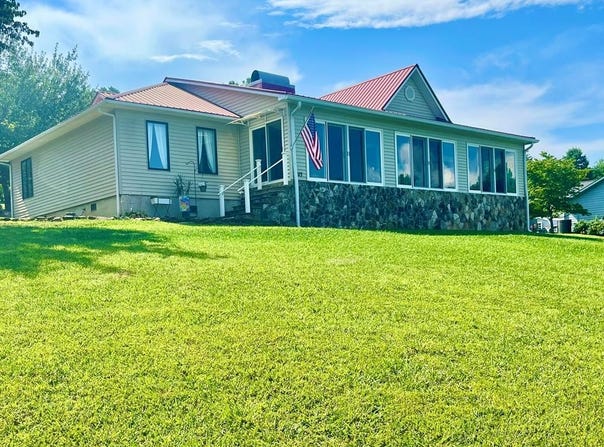 1613 Cedar Cliff Road, HIAWASSEE, GA 30546