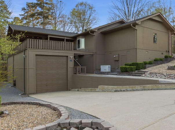 1 Narvaez Lane, Hot Springs Village, AR 71909