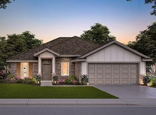 1213 Blackjack Creek Drive, Yukon, OK 73099