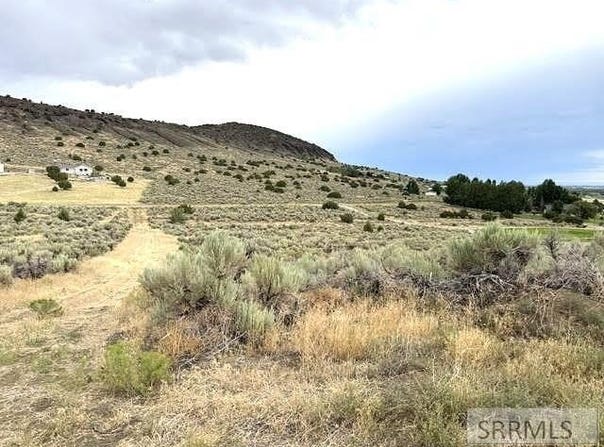 1030 E Butte Road, Menan, ID 83434