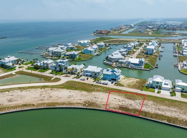 1030 North Isle Drive, ROCKPORT, TX 78382