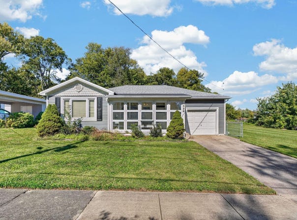 528 E 5th Street, Mount Carmel, IL 62863