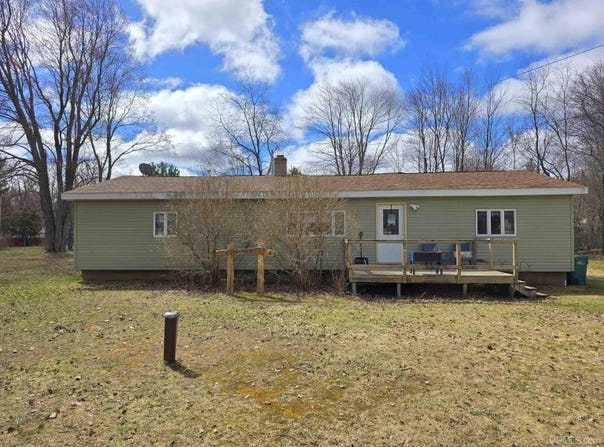 512 Meadowbrook Lane, Marquette, MI 49855