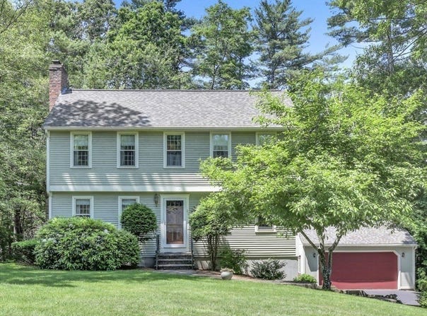 99 Cricket Drive, Sturbridge, MA 01566