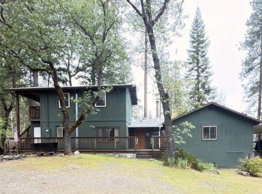 6696 Brown's Mountain Rd, Lewiston, CA 96052