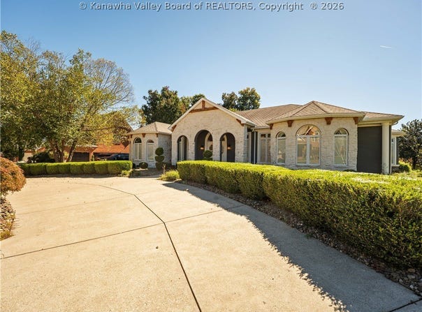 301 Heath Road, Hurricane, WV 25526