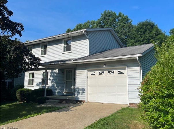 450 S Walnut Street, Ravenna, OH 44266