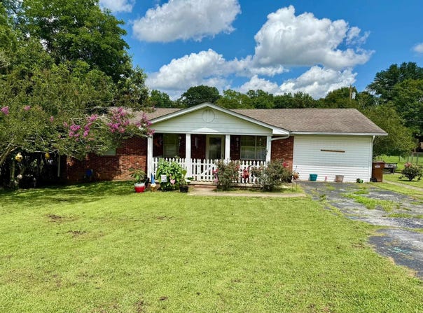 112 Lillian St, Red Bay, AL 35582