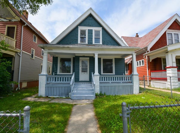 3221 N 29th St, Milwaukee, WI 53216