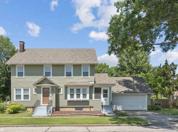 2020 Dill Street, Burlington, IA 52601