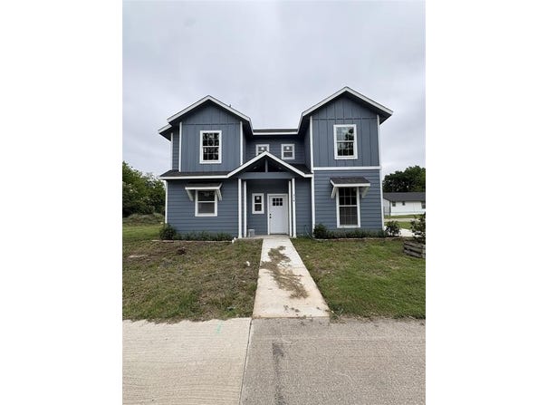 316 Henry Street, Waxahachie, TX 75165