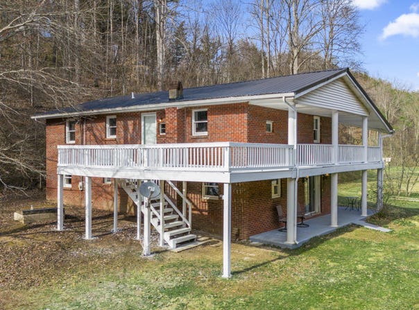 1954 Wheel Rim Road, Hazel Green, KY 41332