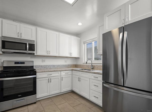 1058 10th St, Imperial Beach, CA 91932
