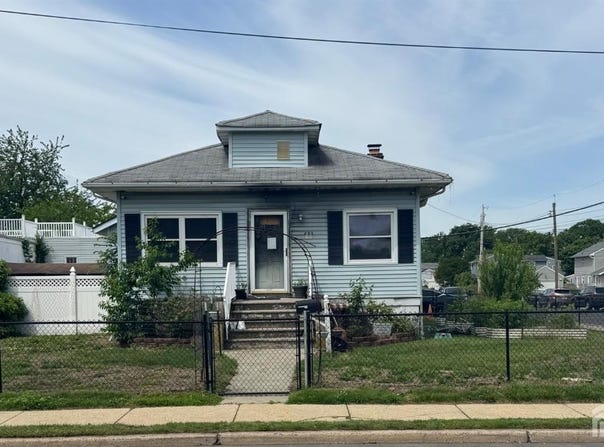 225 Carr Avenue, Keansburg, NJ 07734
