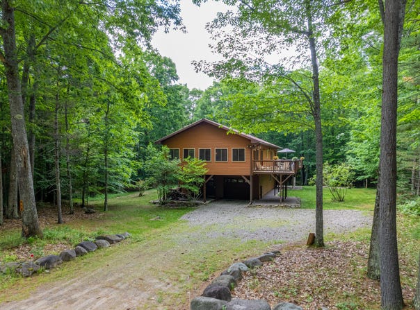 27 Oneida Lane, Jay, NY 12941