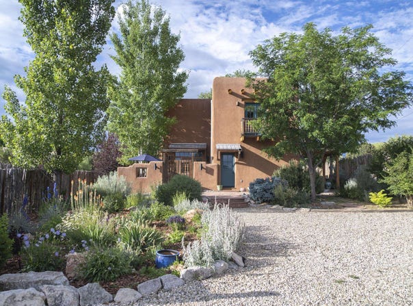 305 Florentina Lane, Taos, NM 87571